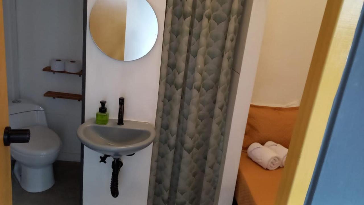 Casa Mosaiko Primer Parque Laureles Медельїн Екстер'єр фото