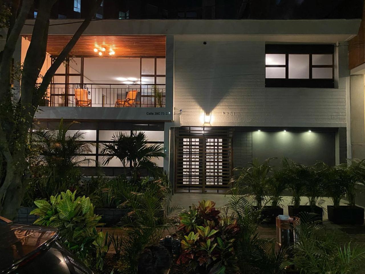 Casa Mosaiko Primer Parque Laureles Медельїн Екстер'єр фото